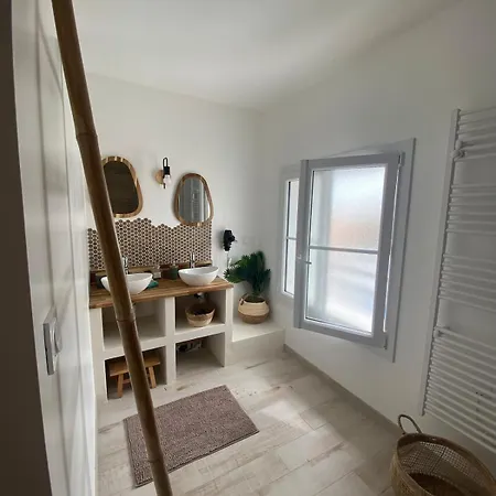 Maison Louis 펜션 *